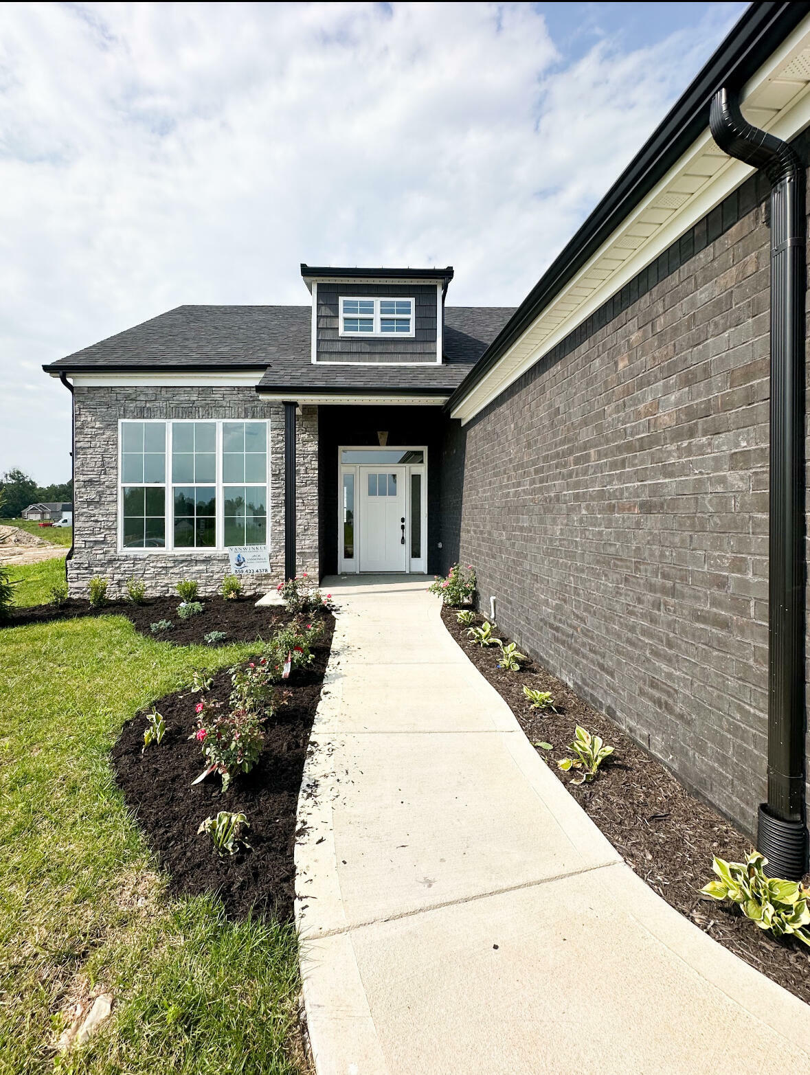 Property Photo:  208 Navajo Drive  KY 40475 
