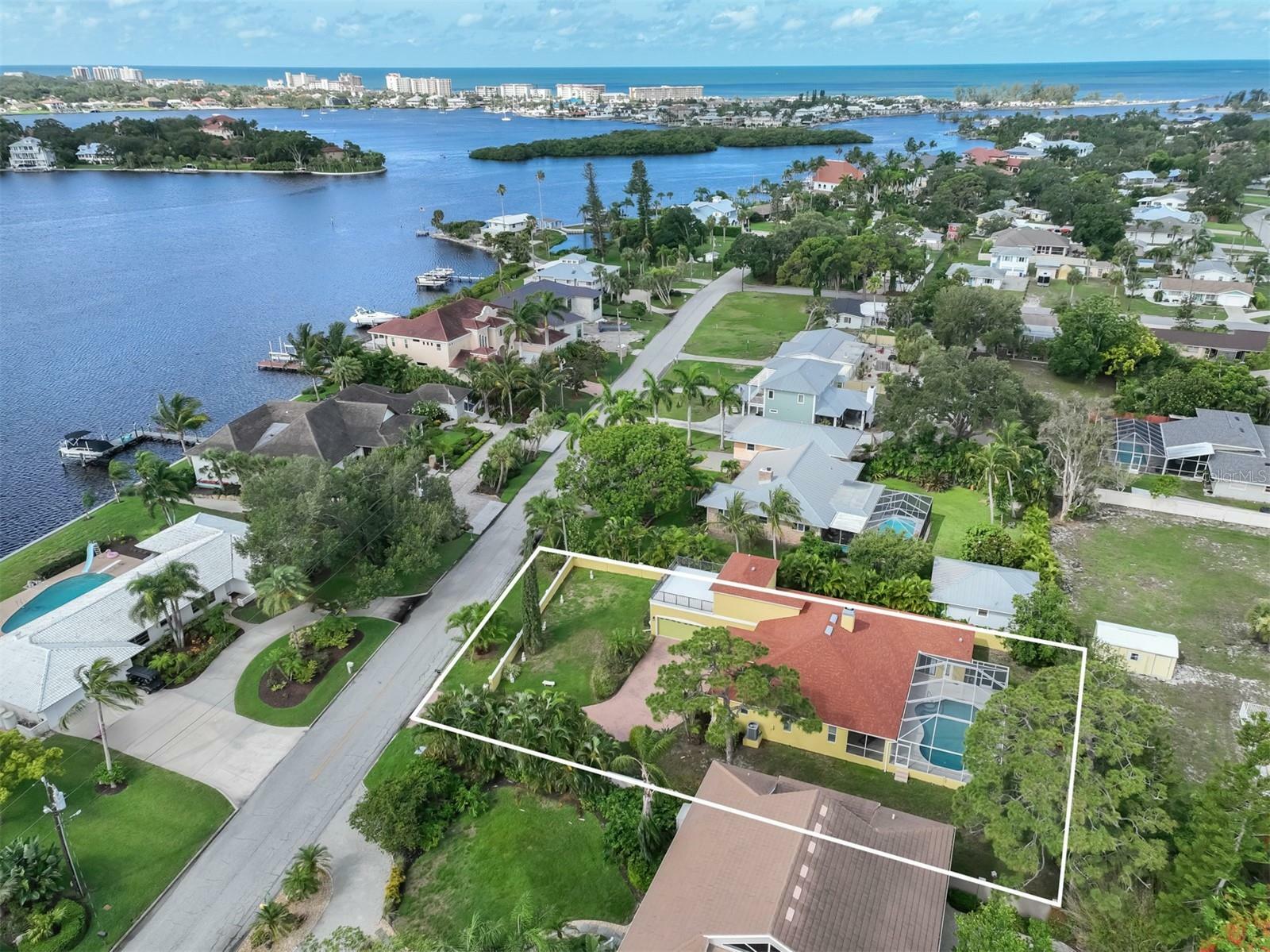 Property Photo:  302 Bayview Parkway  FL 34275 