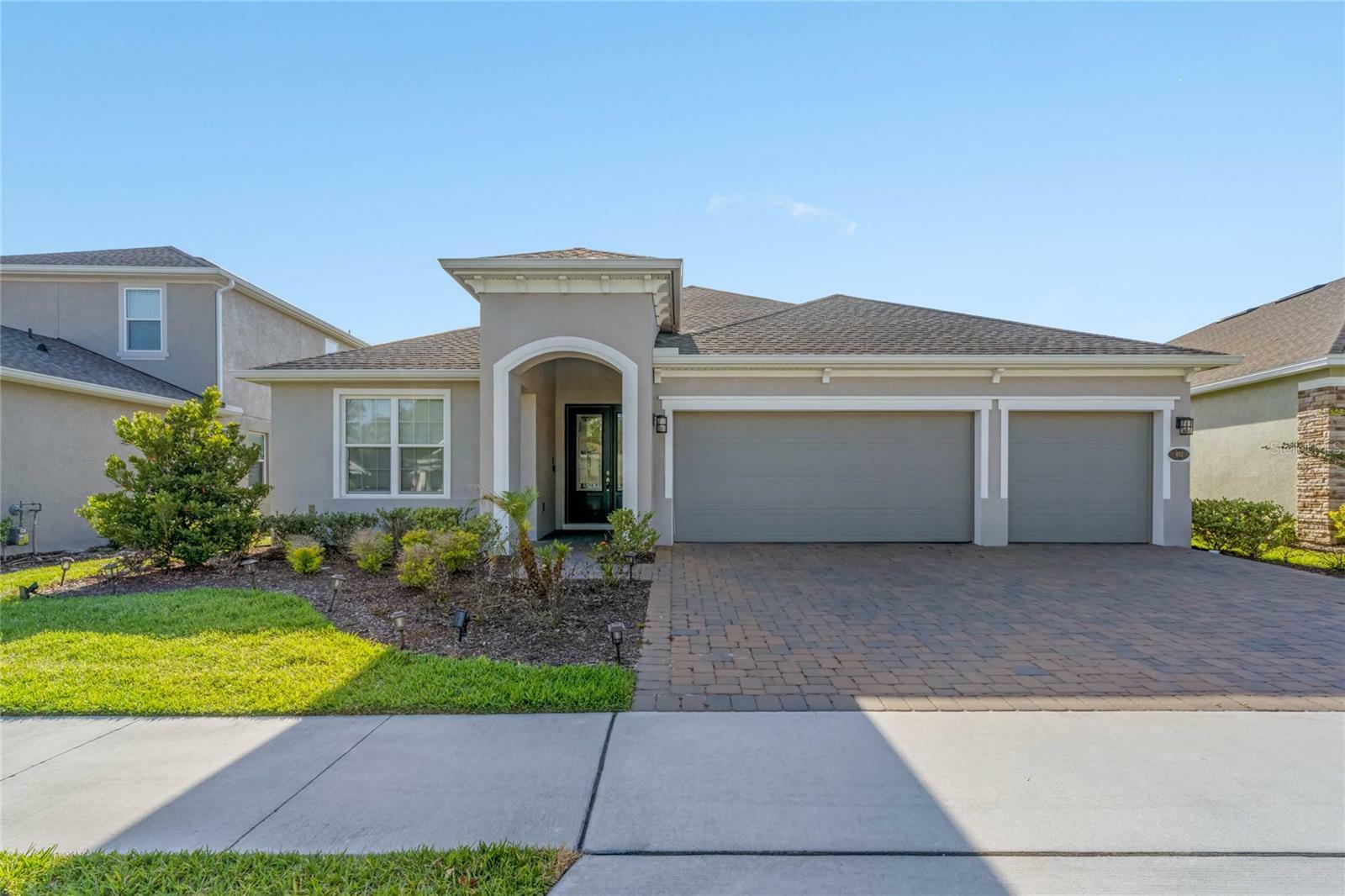 Property Photo:  452 Wedgeworth Lane  FL 32724 