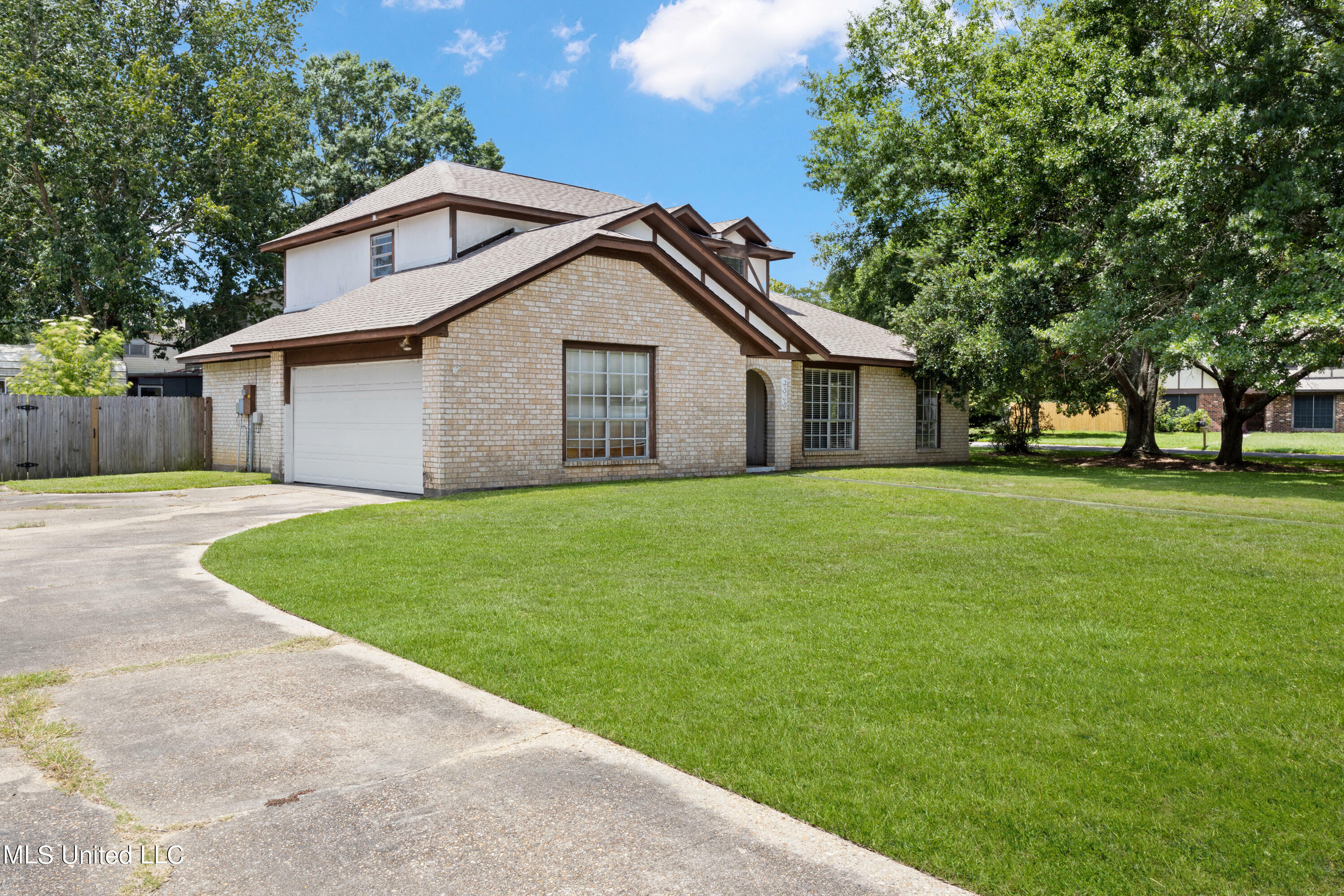 Property Photo:  2519 Northridge Drive  MS 39553 