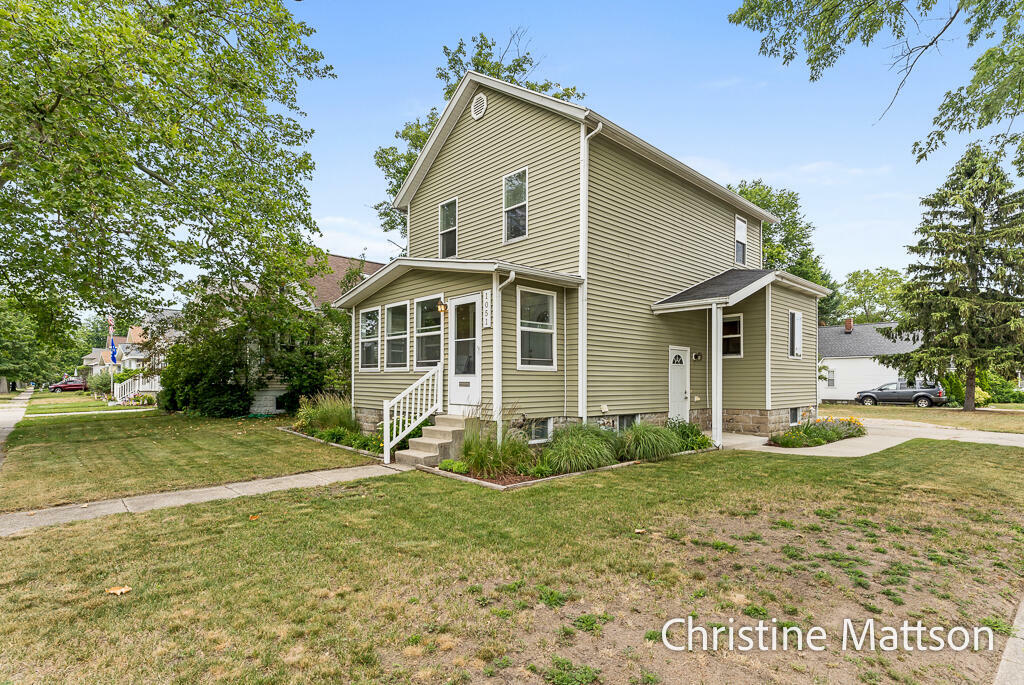 Property Photo:  1051 Pennoyer Avenue  MI 49417 