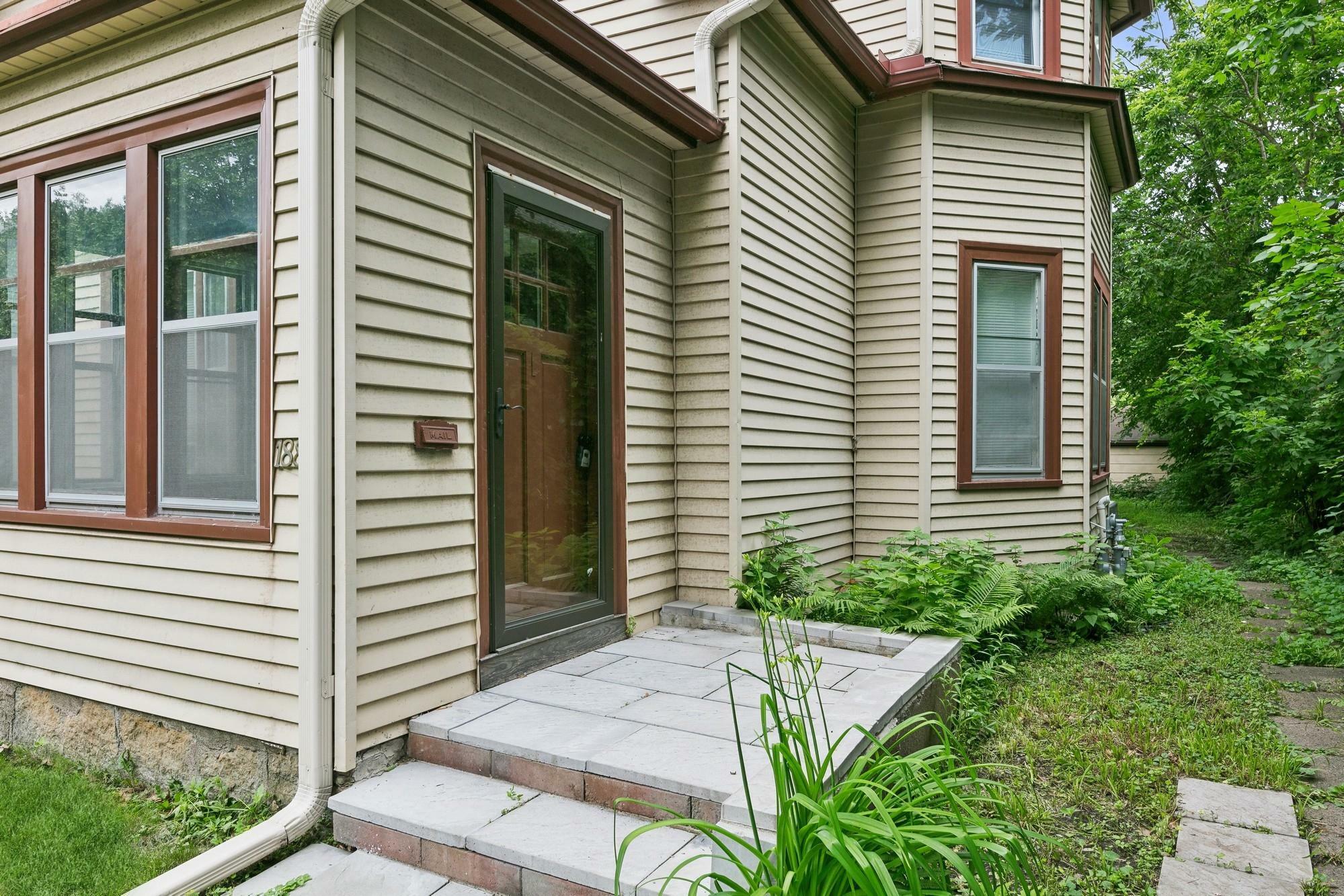 Property Photo:  1884 Carroll Avenue  MN 55104 