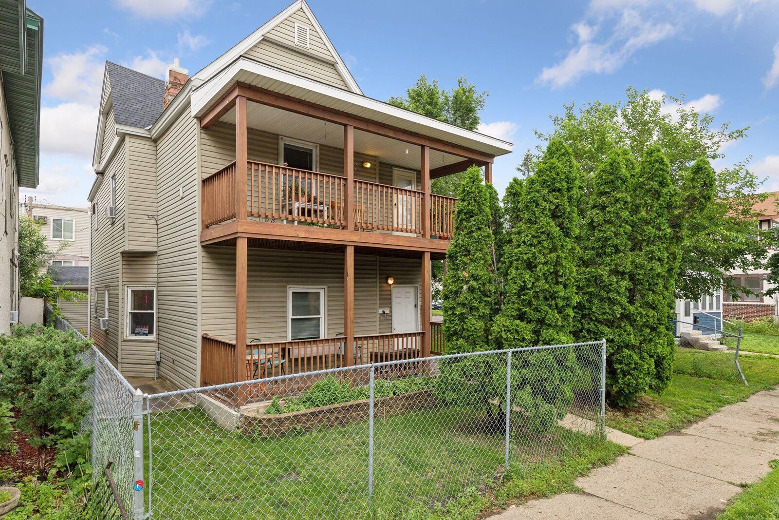 Property Photo:  122 W 28th Street  MN 55408 