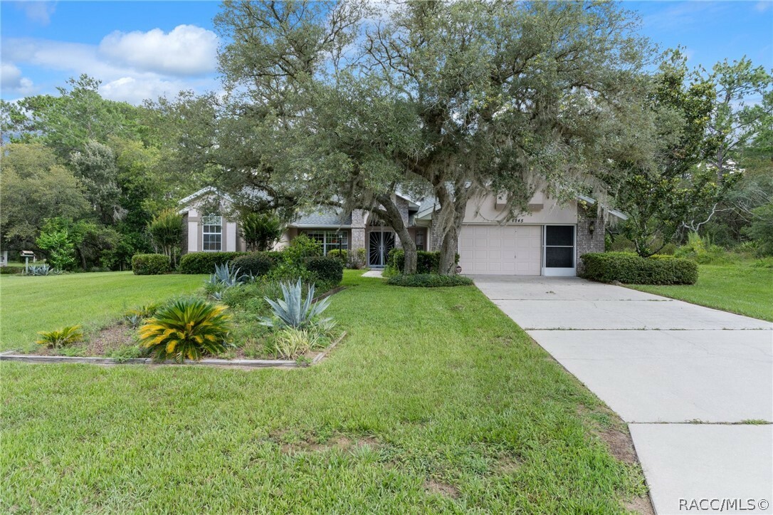 Property Photo:  4845 W Alamo Drive  FL 34465 