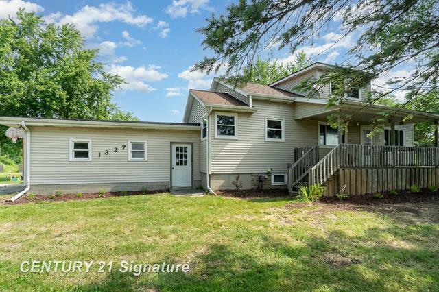 Property Photo:  1327 E Isabella Road  MI 48640 