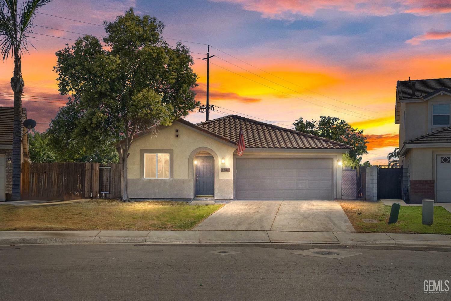 Property Photo:  6425 Brewer Creek Drive  CA 93313 