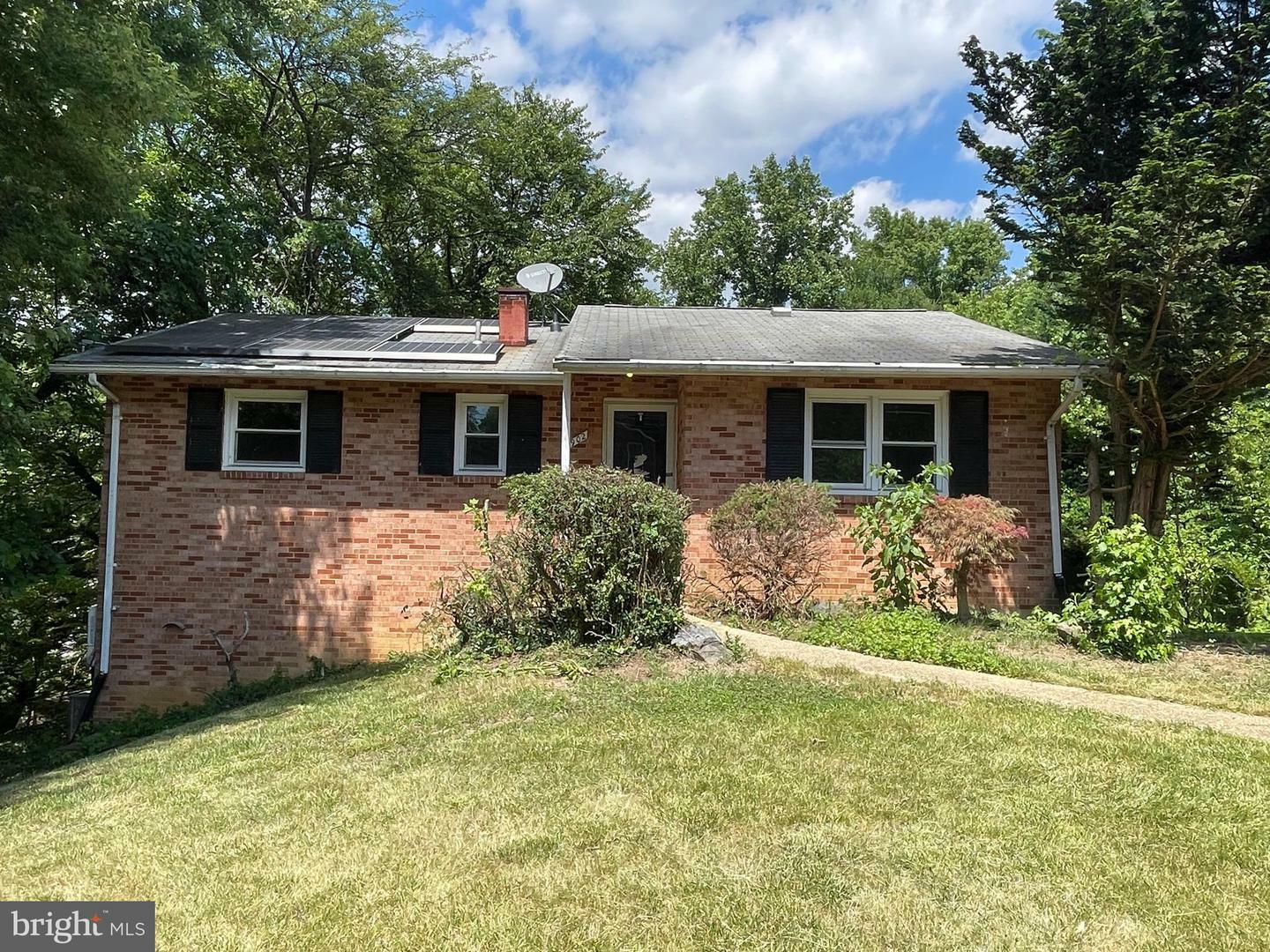 Property Photo:  6902 Mackson Drive  MD 20748 