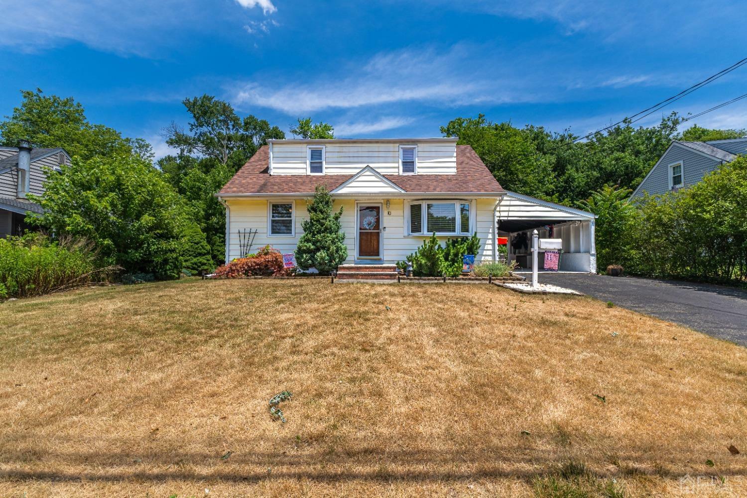 Property Photo:  10 Hilliard Road  NJ 08857 