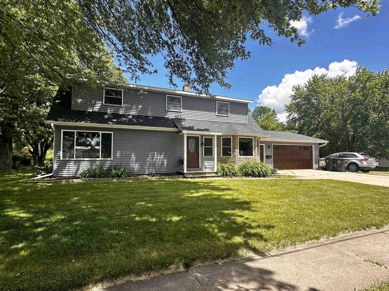 Property Photo:  227 West 11th Street  WI 54449 