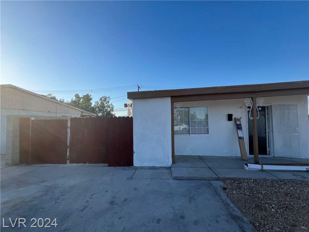 2137 East Saint Louis Avenue  Las Vegas NV 89104 photo