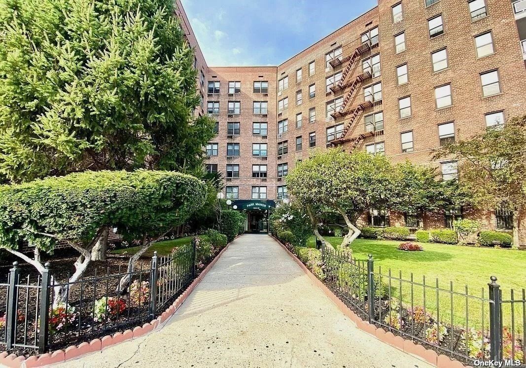 Property Photo:  100-25 Queens Boulevard 4H  NY 11375 