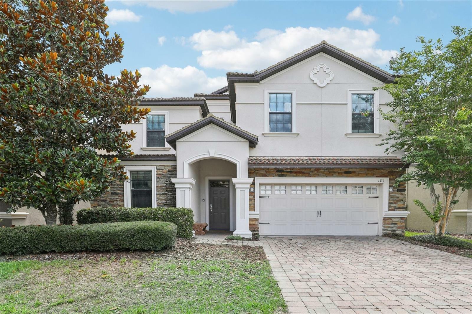 Property Photo:  1431 Wexford Way  FL 33896 