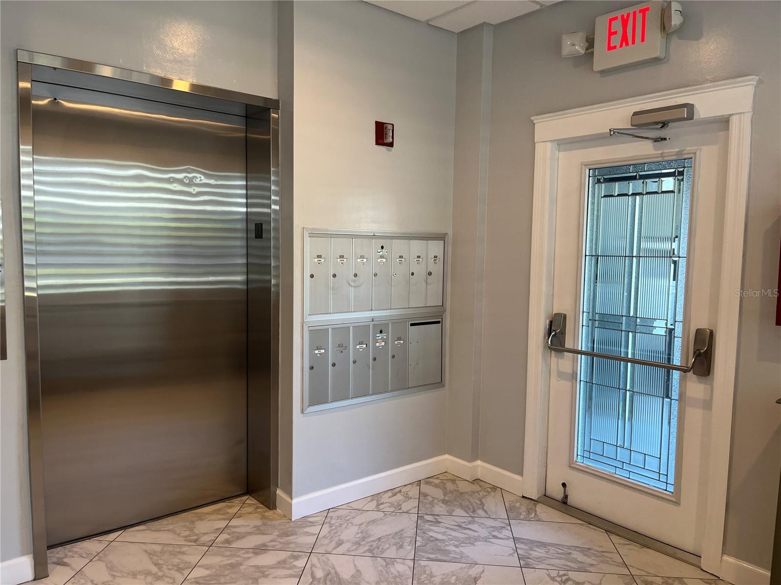 Property Photo: 5 Island Park Place 206 FL 34698