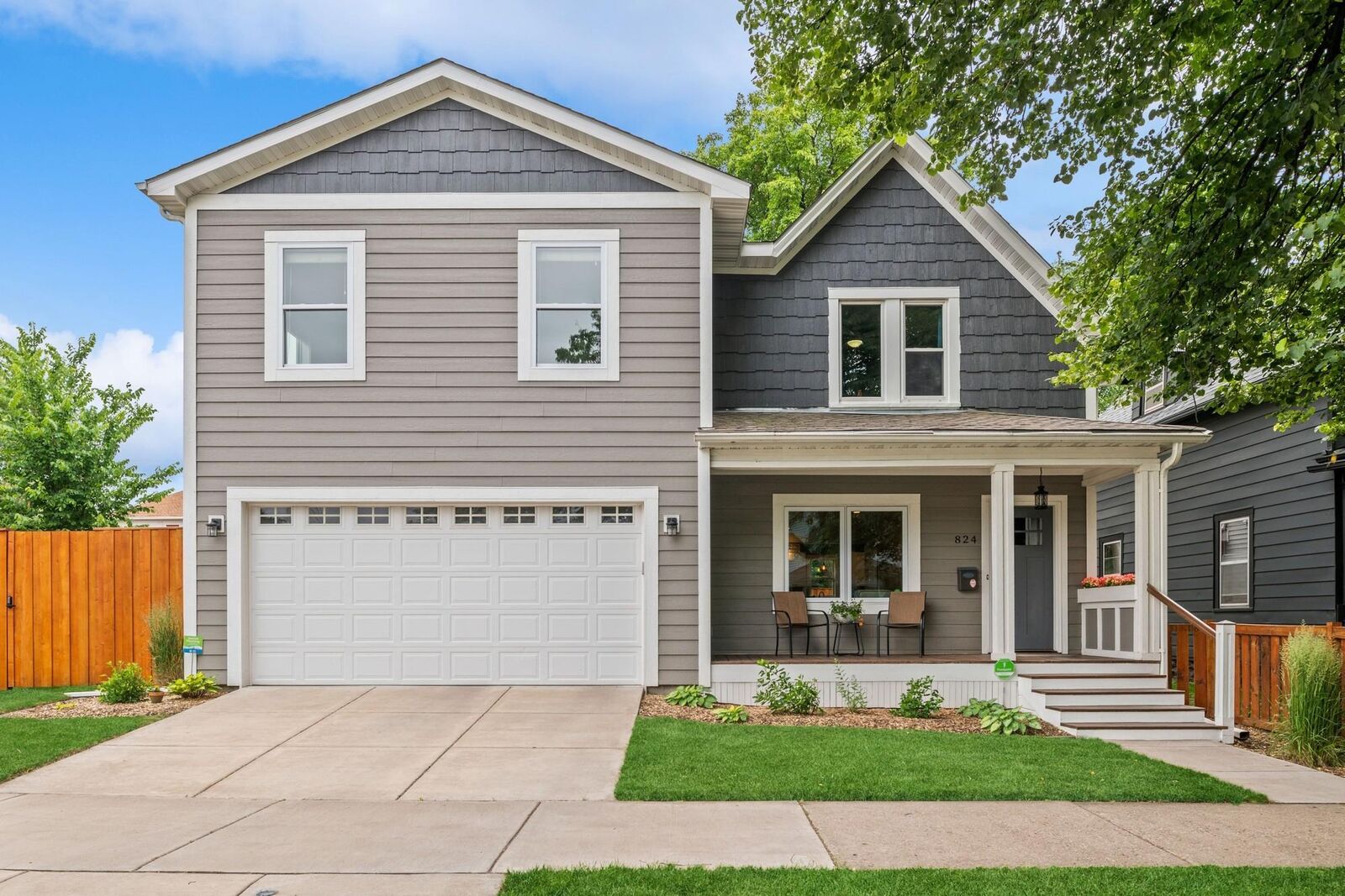 Property Photo:  824 Carroll Avenue  MN 55104 
