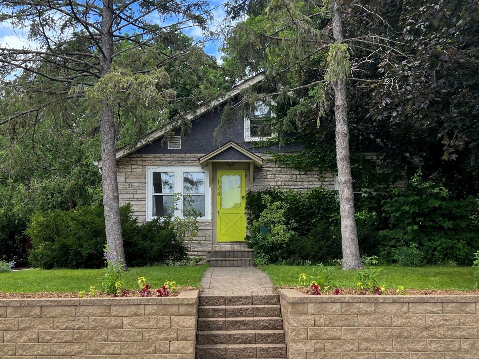 Property Photo: 124 14th Avenue N MN 55343