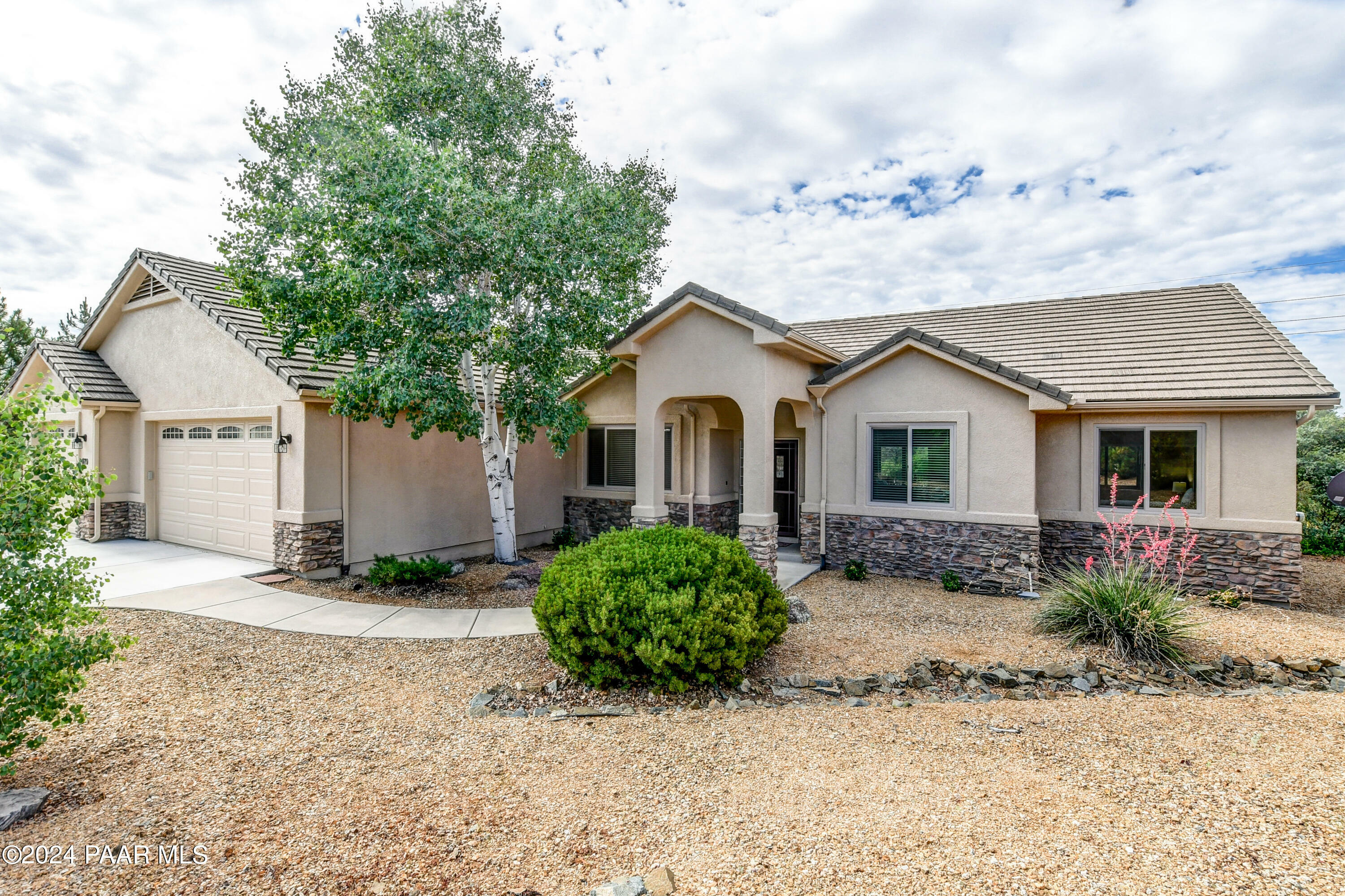 Property Photo:  979 Panicum Drive  AZ 86305 