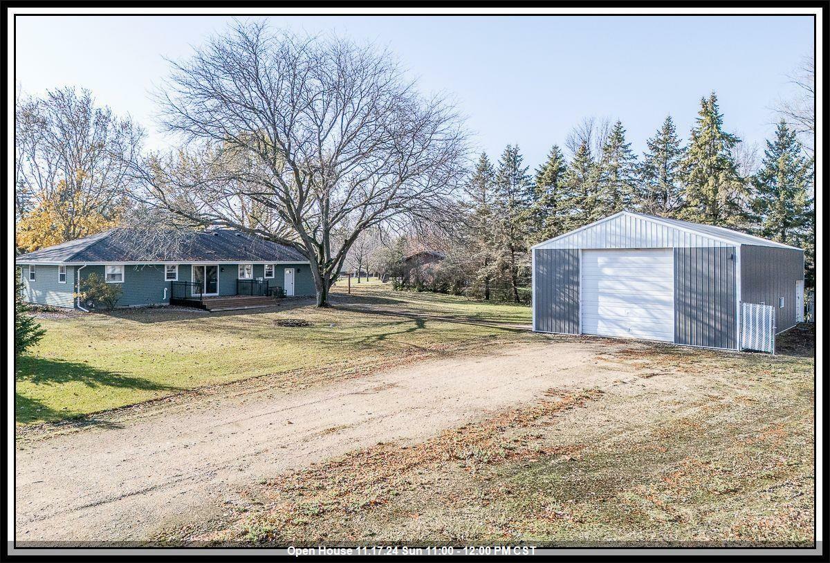 W4826 Country Gate Lane  Black Creek WI 54106-8116 photo