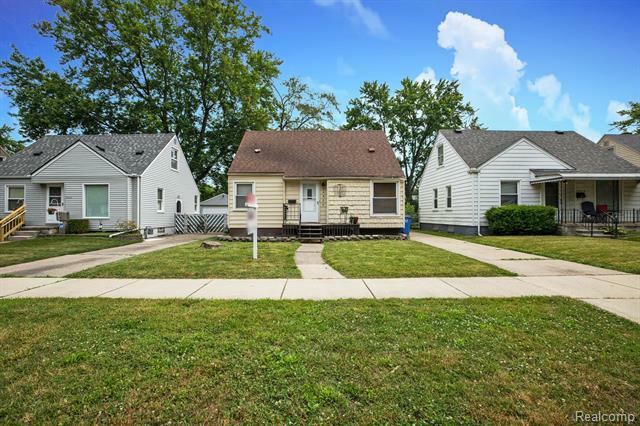 Property Photo:  24426 Stanford Street  MI 48125 