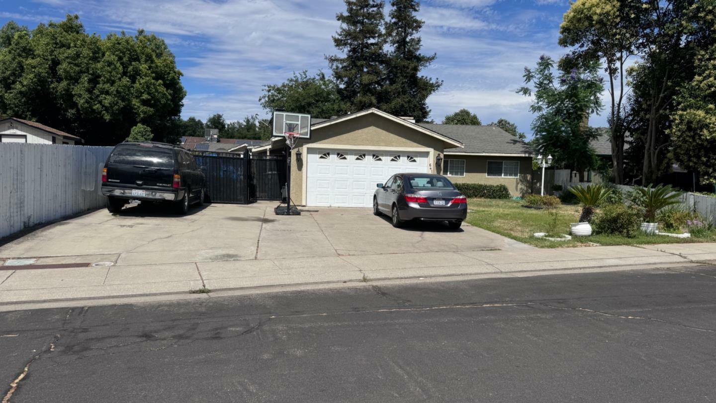 Property Photo:  641 Camelia Lane  CA 95336 