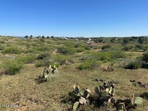 Property Photo: 13084 S State Route 69 -- 3 AZ 86333