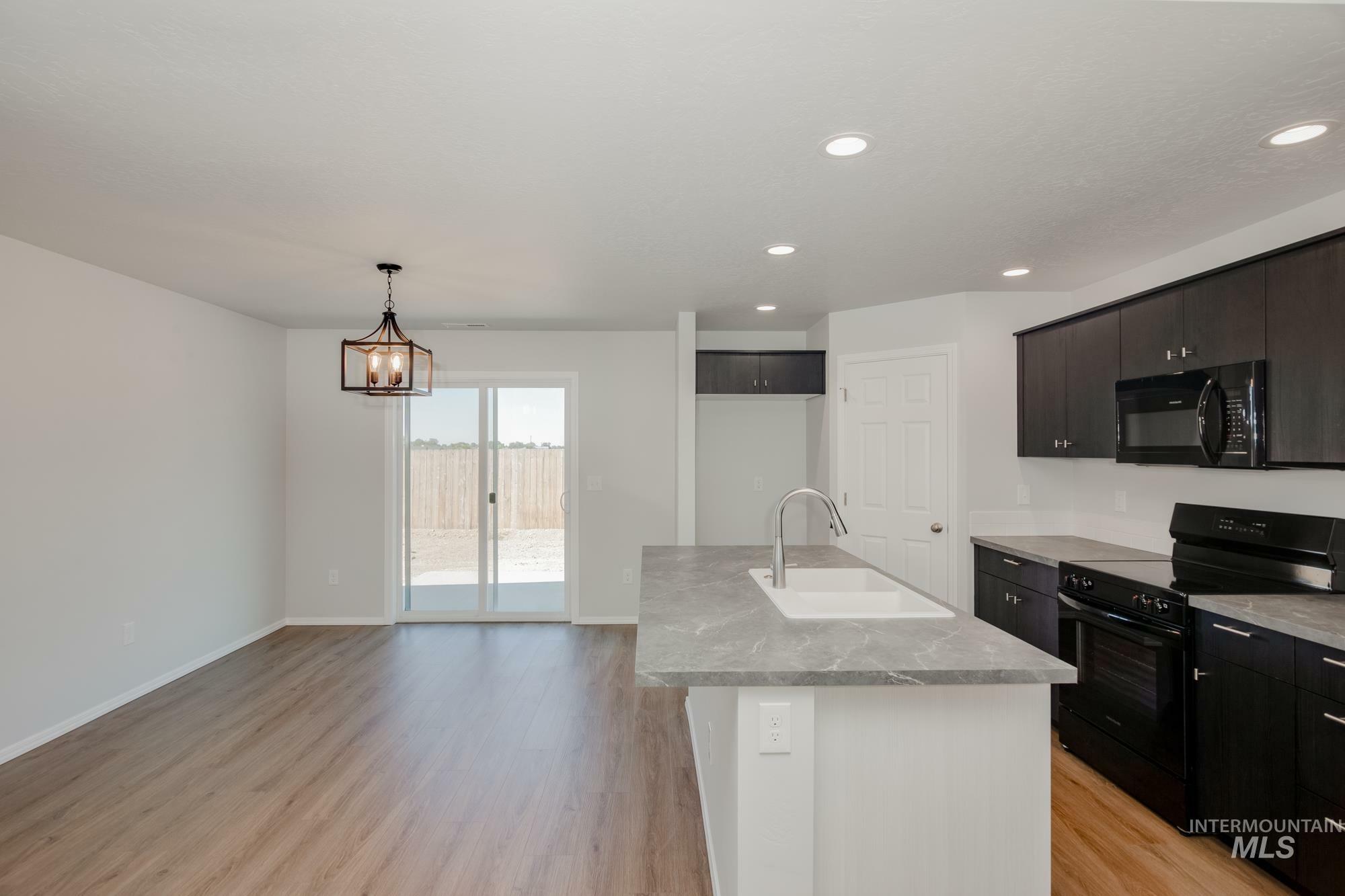 Property Photo:  1073 Quartzite Ave  ID 83644 