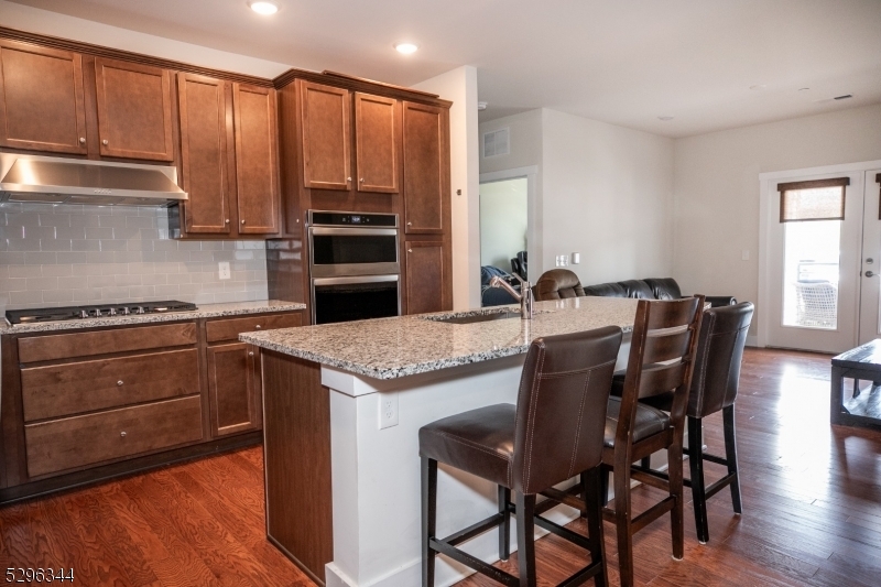 Property Photo:  3 Vanderbilt Blvd 109  NJ 07932 