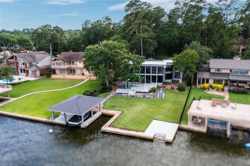 Property Photo: 141 Lake View Circle TX 77356