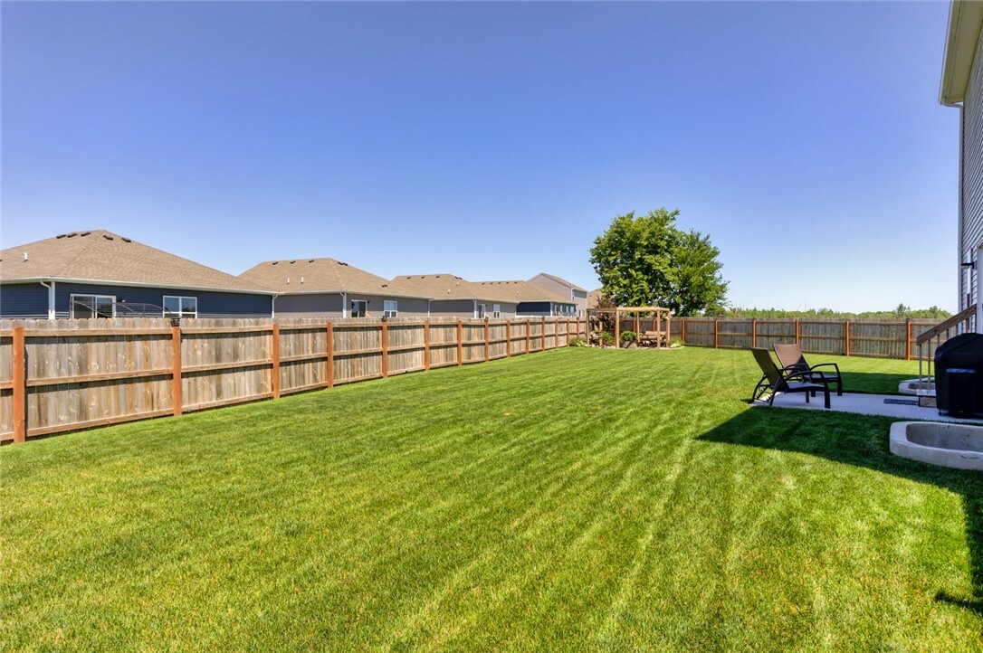 Property Photo:  1100 Joshua Drive SE  IA 50035 