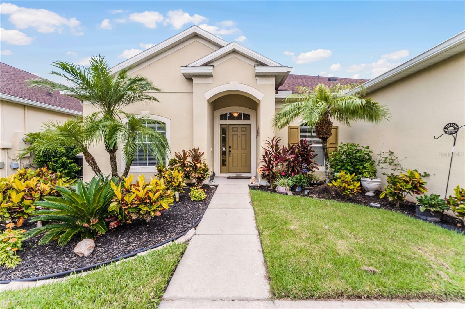 Property Photo:  17843 Golden Leaf Lane  FL 32820 