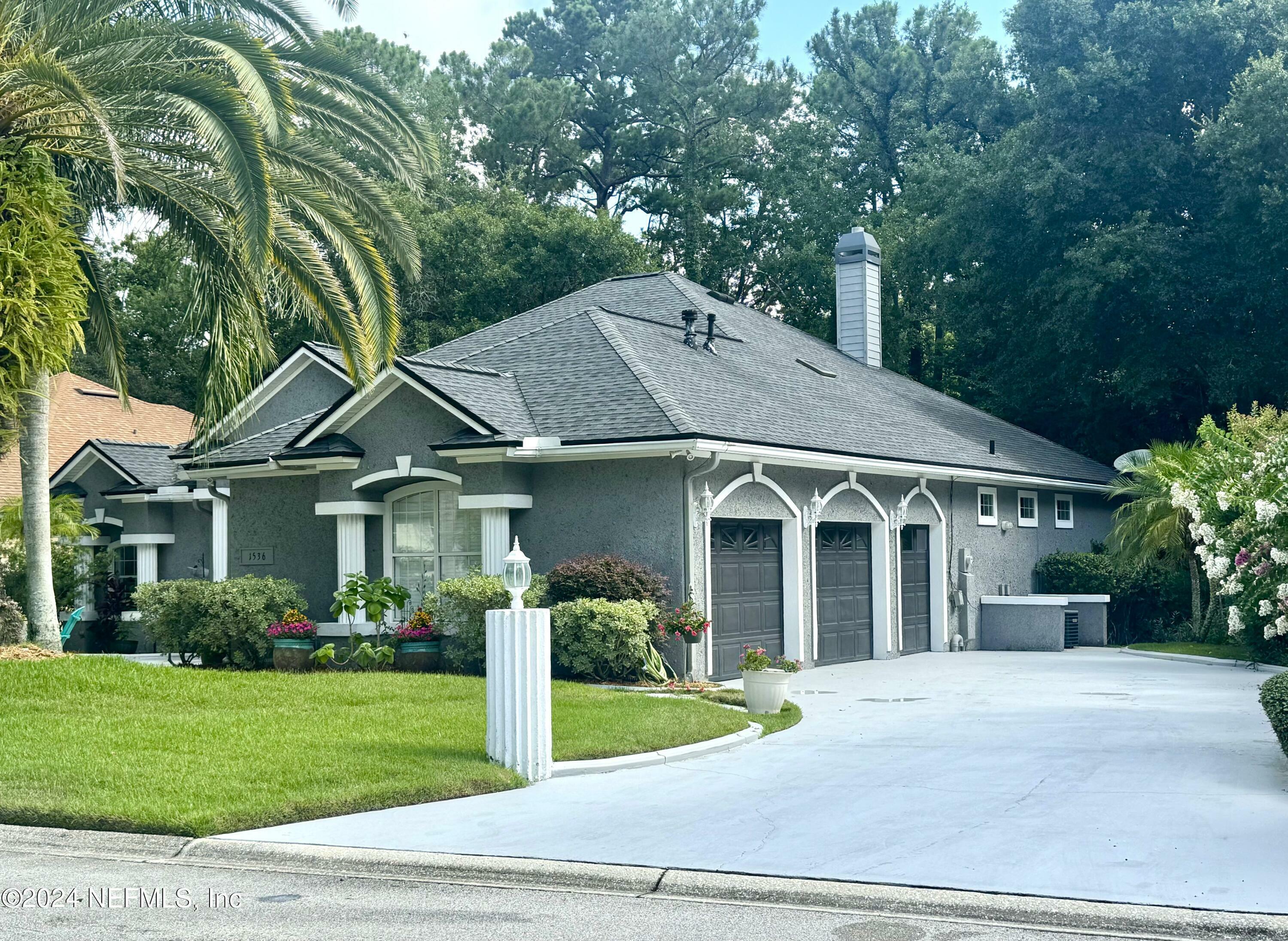 Property Photo:  1536 Stonebriar Road  FL 32043 