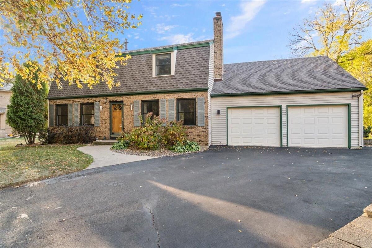 Property Photo:  2812 Bryce Court  MN 55337 