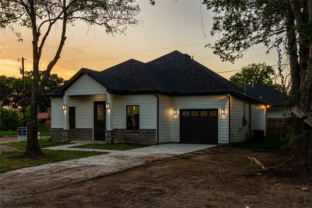 Property Photo:  200 Opal Drive  TX 75474 