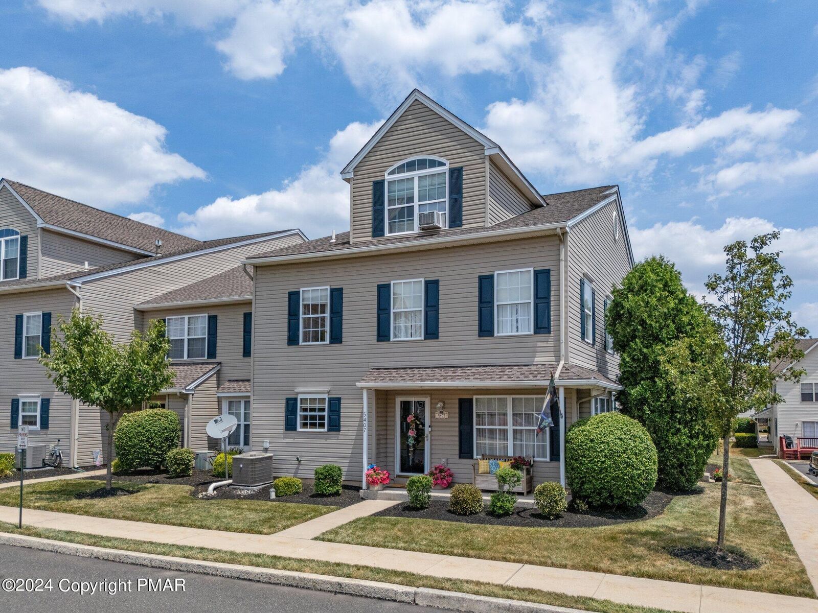 Property Photo: 5407 Drawbridge Court PA 19468
