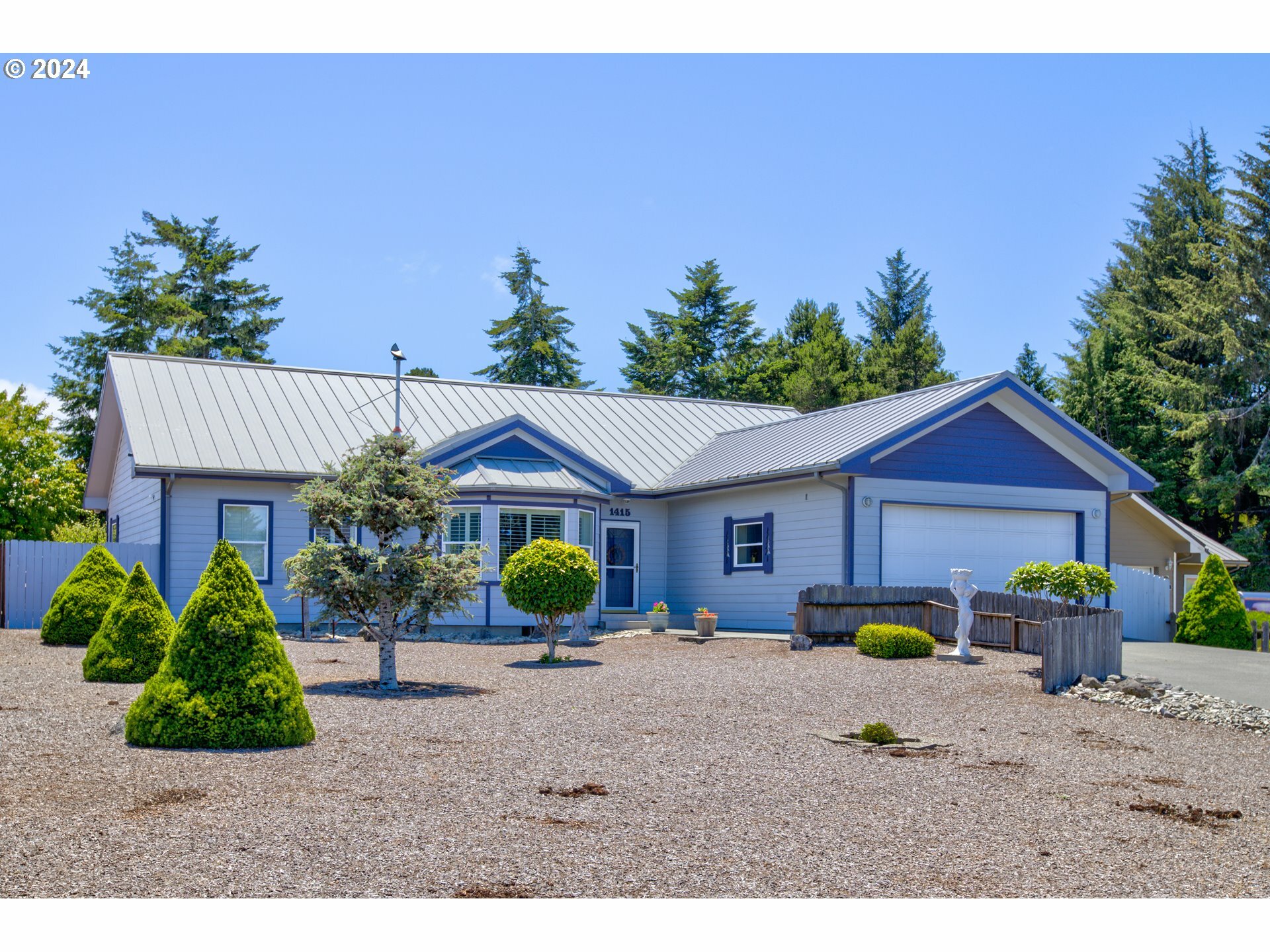 1415 Holloway Mews  Coos Bay OR 97420 photo