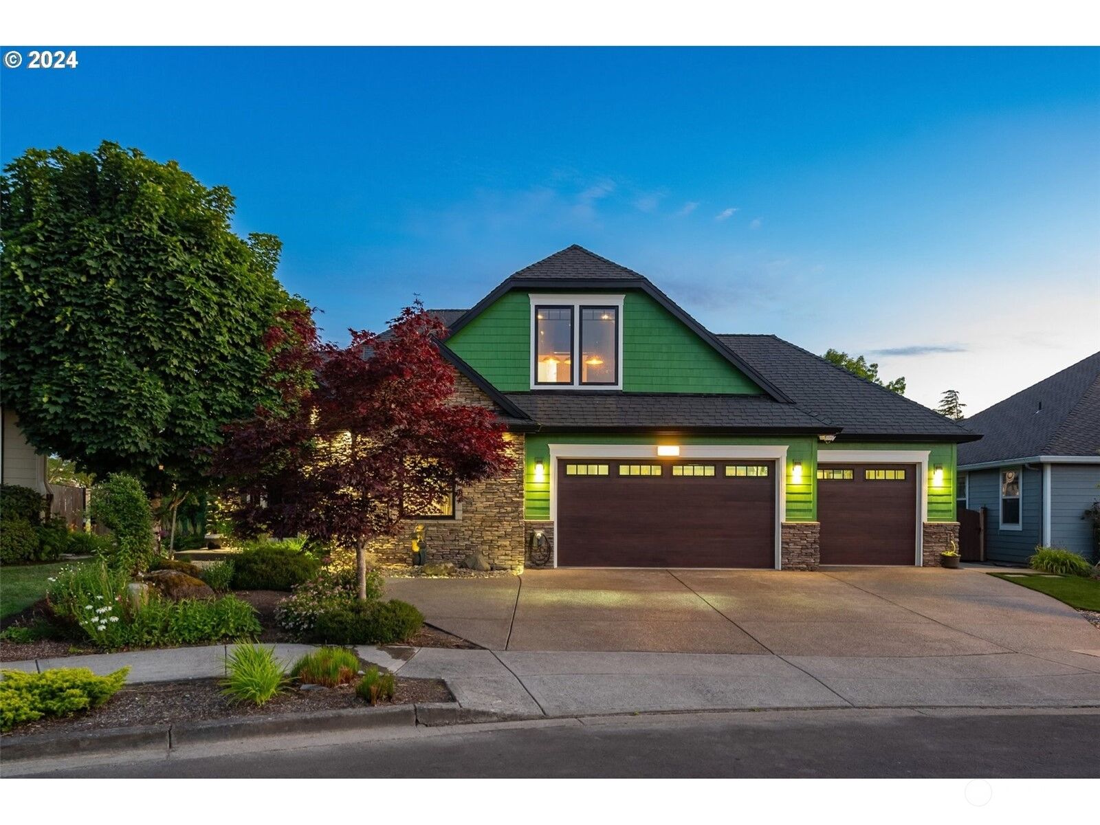Property Photo: 1277 S 7th Circle WA 98642