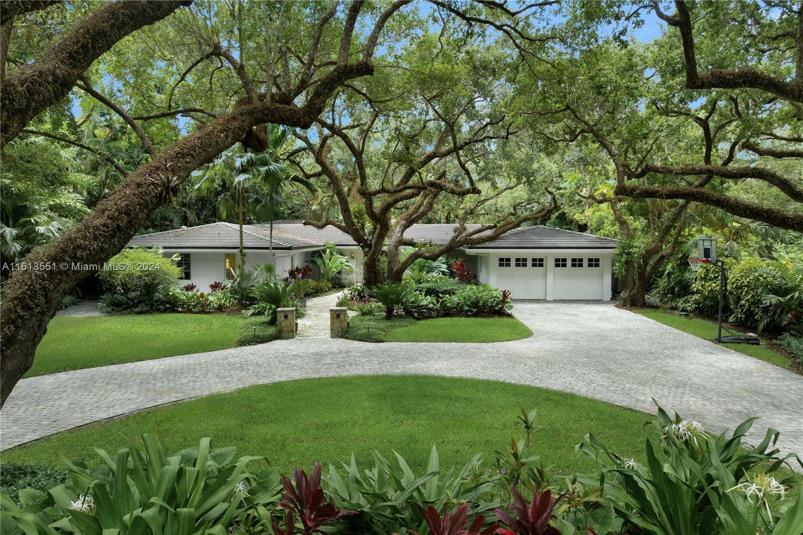 Property Photo: 4680 SW 74th St FL 33143