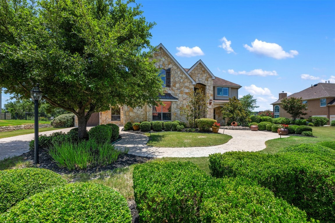 Property Photo:  103 Sebastians Run  TX 78738 