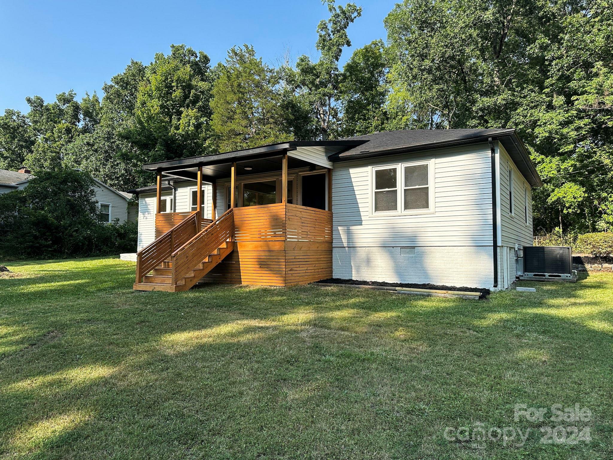 Property Photo:  2407 Carolina Avenue  NC 28083 