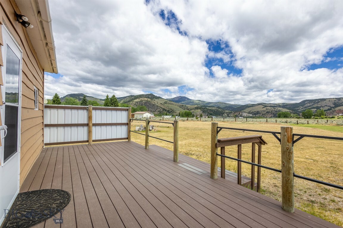 Property Photo:  433 Swamp Creek Road  MT 59762 