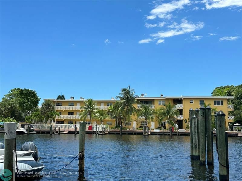 Property Photo:  815 Middle River Dr 318  FL 33304 