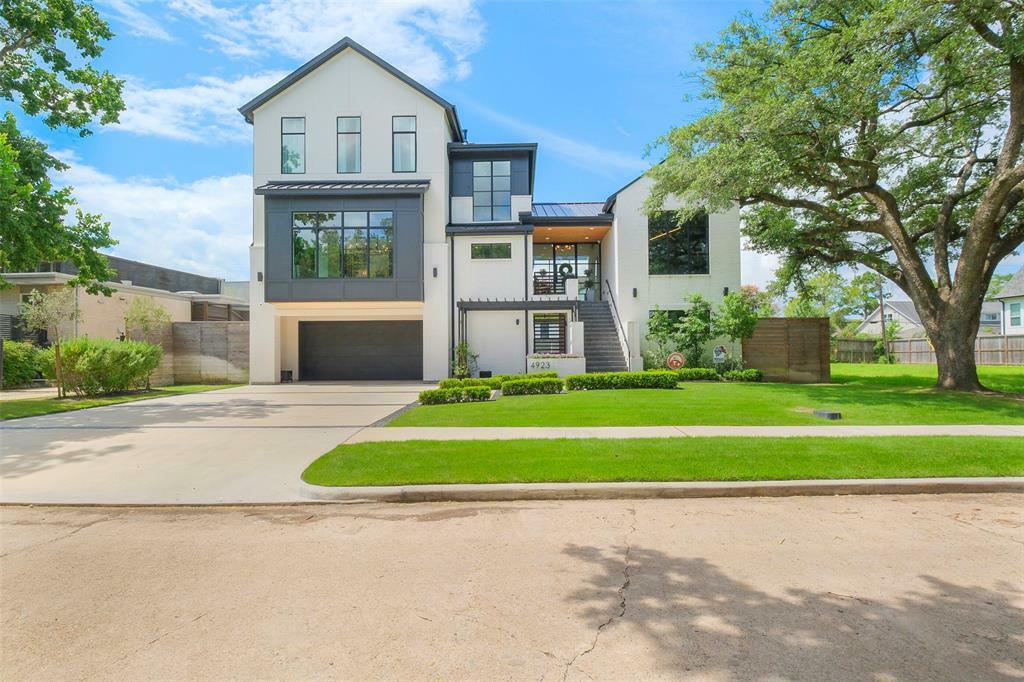 4923 Heatherglen Drive  Houston TX 77096 photo