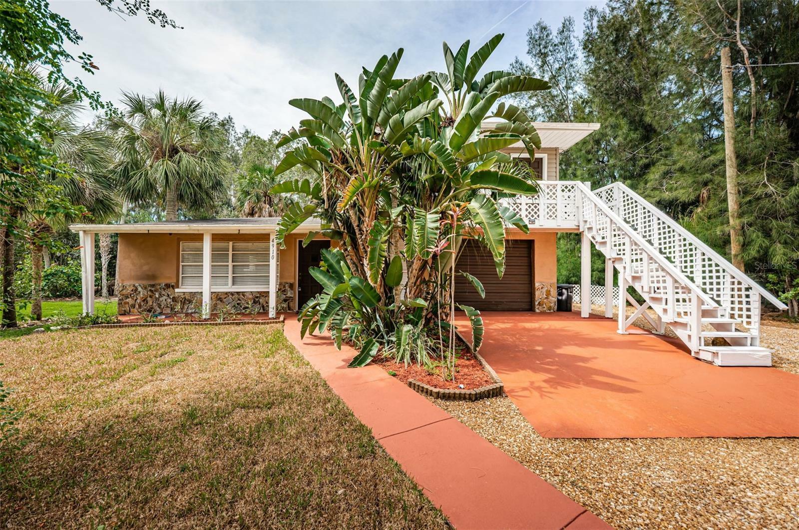 Property Photo:  4910 Limestone Drive  FL 34668 