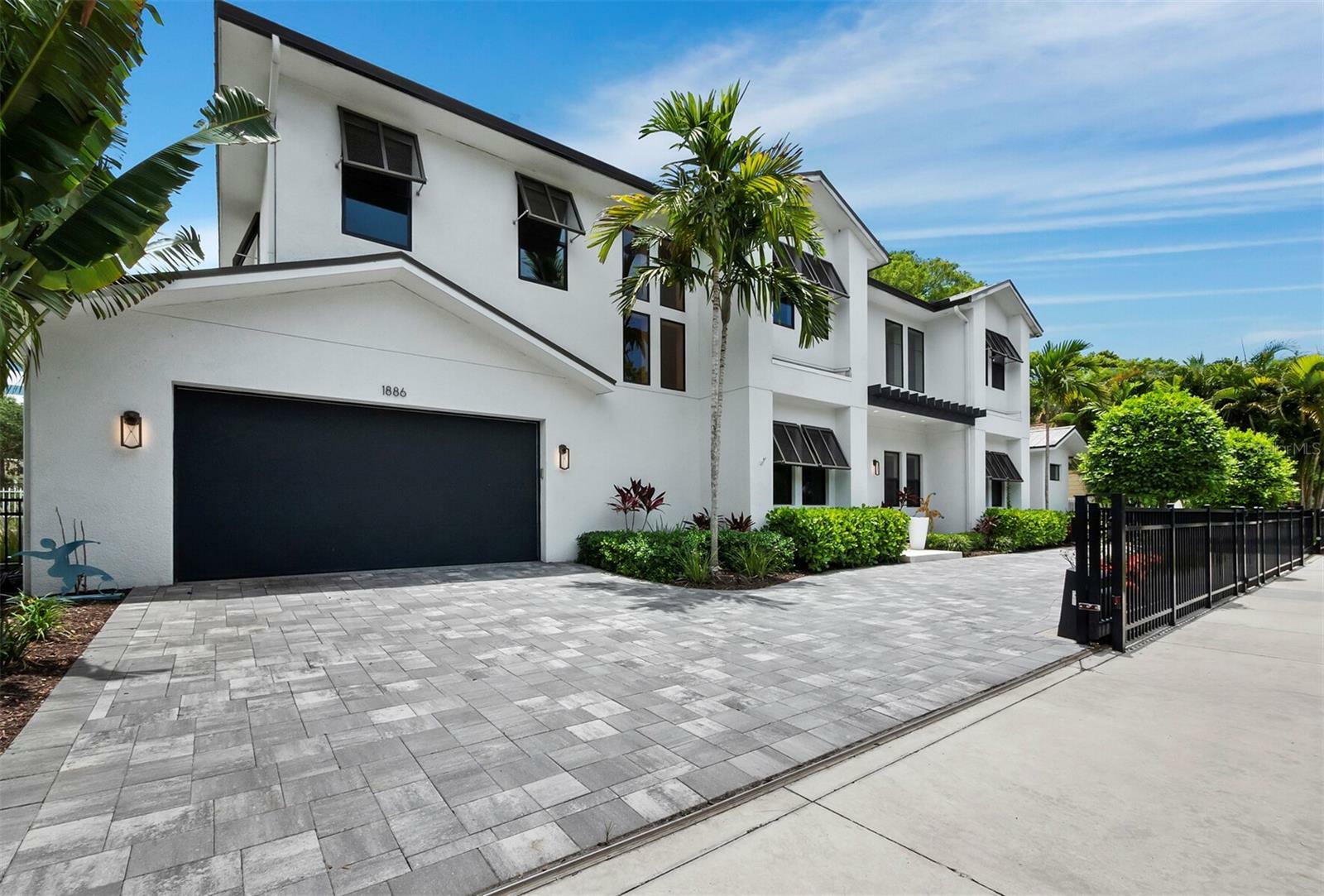 Property Photo:  1886 Prospect Street  FL 34239 