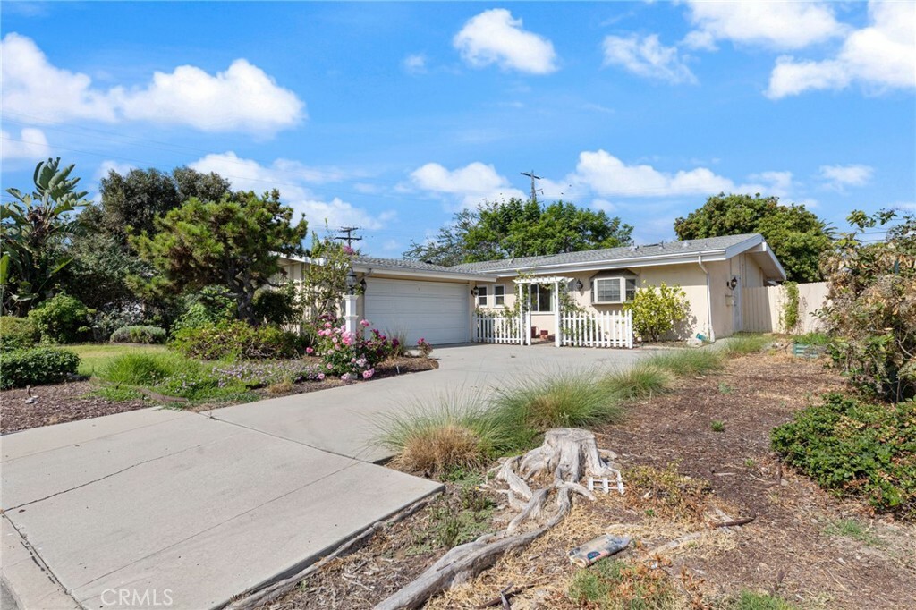 Property Photo:  14413 Whiterock Drive  CA 90638 