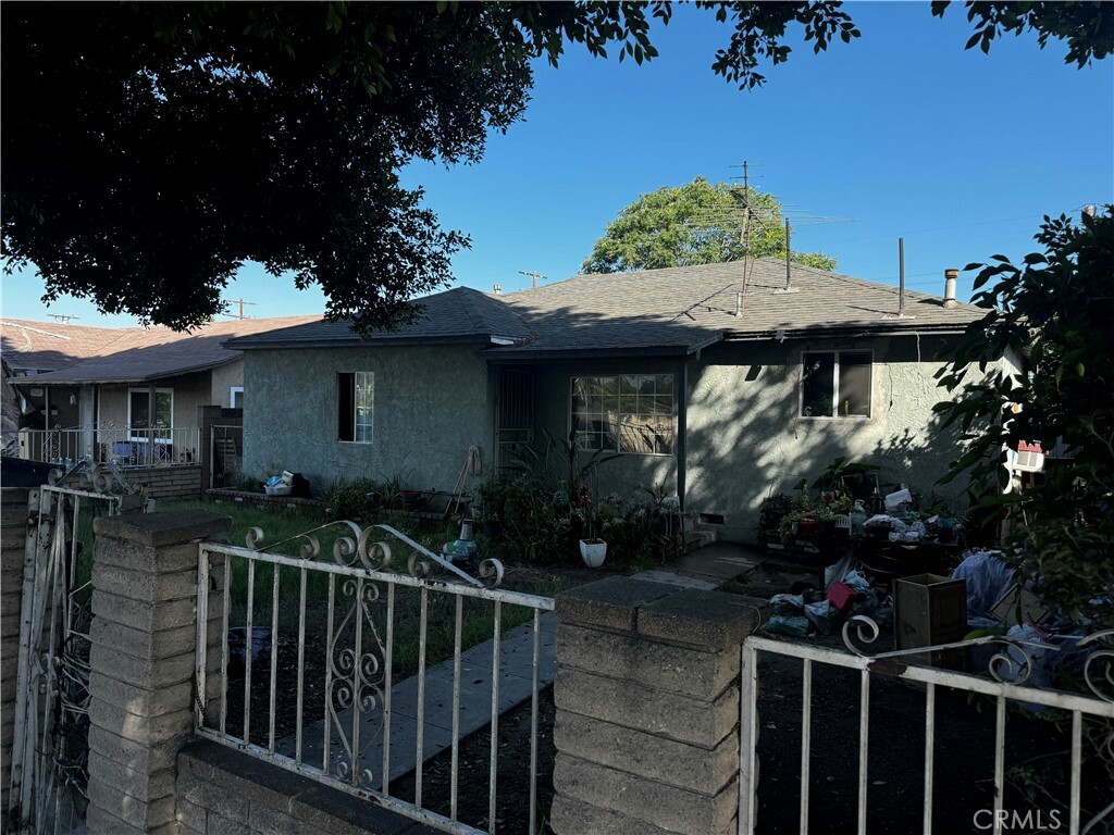 Property Photo:  13607 Terra Bella Street  CA 91331 