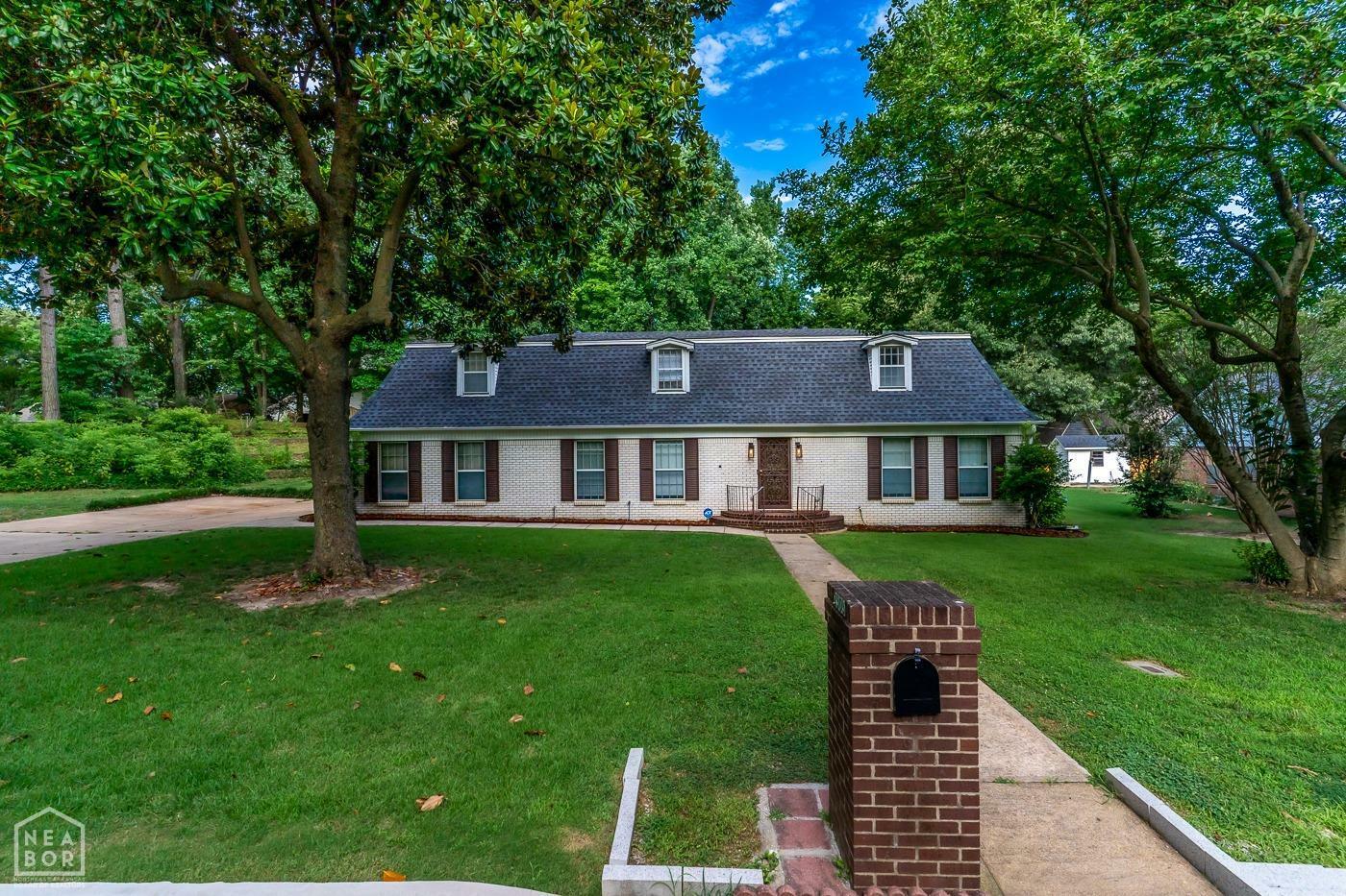 Property Photo:  2505 Twin Oaks Avenue  AR 72401 