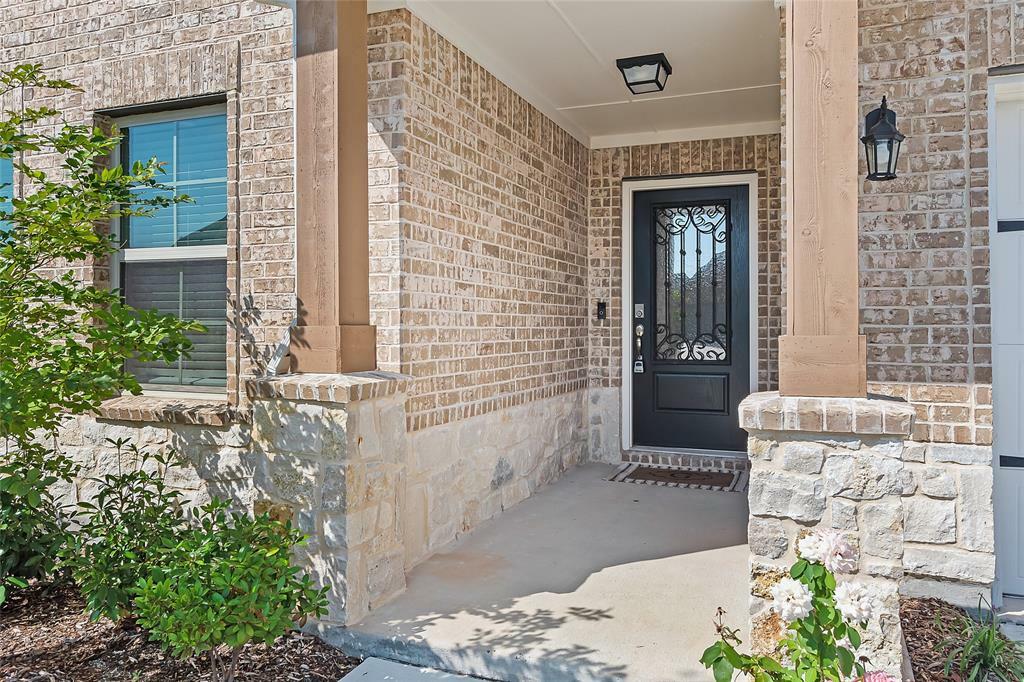 Property Photo:  1510 Fairweather Way  TX 75126 