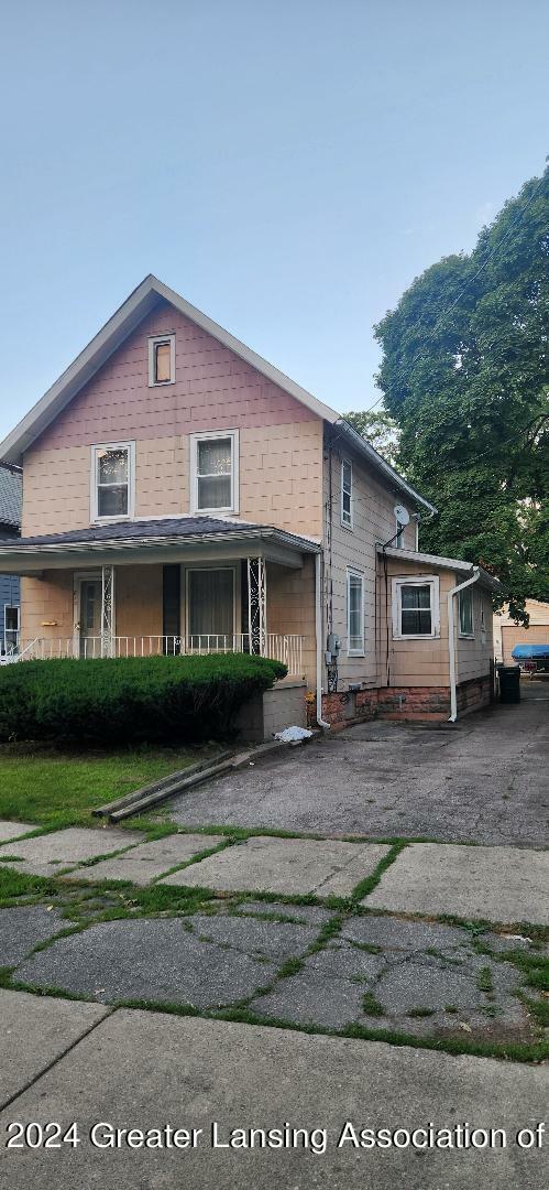 Property Photo:  812 Seymour Avenue  MI 48906 