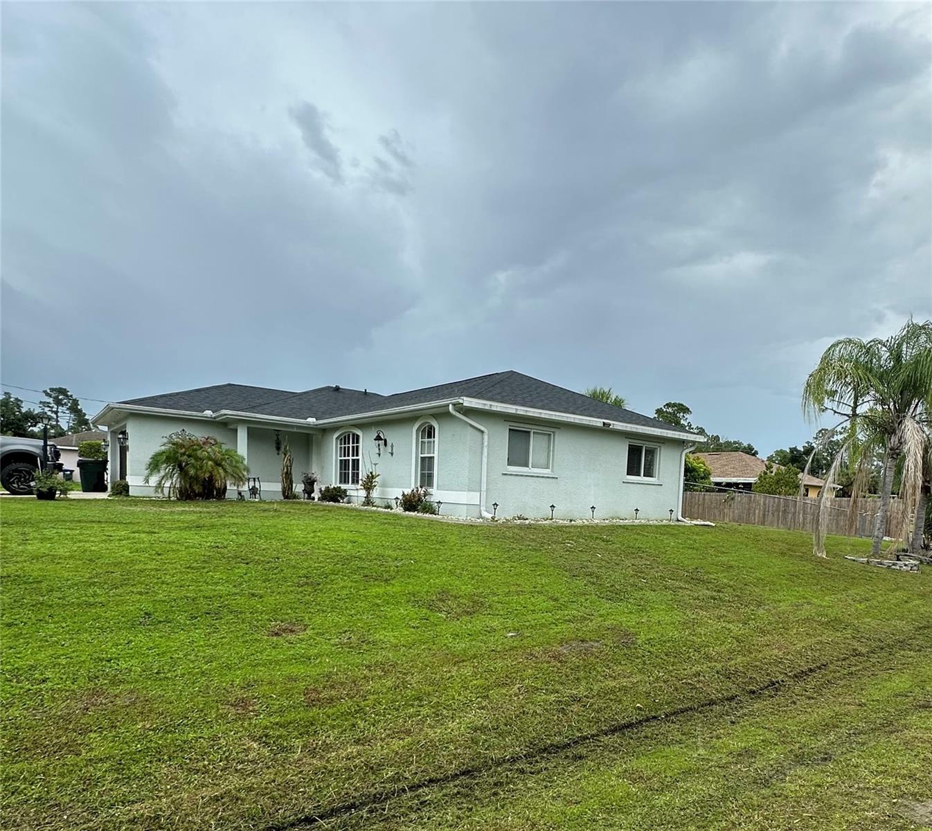 Property Photo:  5484 Sister Terrace  FL 34286 