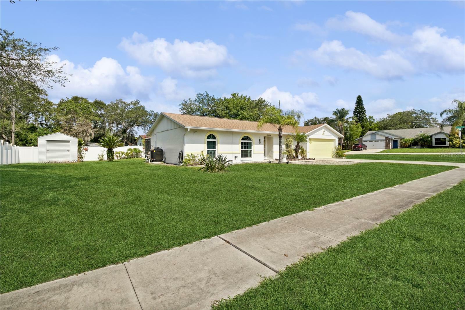 Property Photo:  3037 Hunkin Circle  FL 32738 